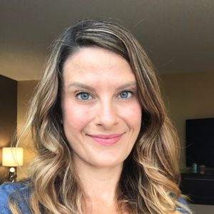 Meet your Posher, Genevieve